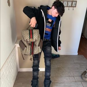 Meet your Posher, JK